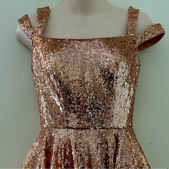 Mac Duggal Fit and Flare Gold Sequin Size 0 Dress - Picture 3 of 6